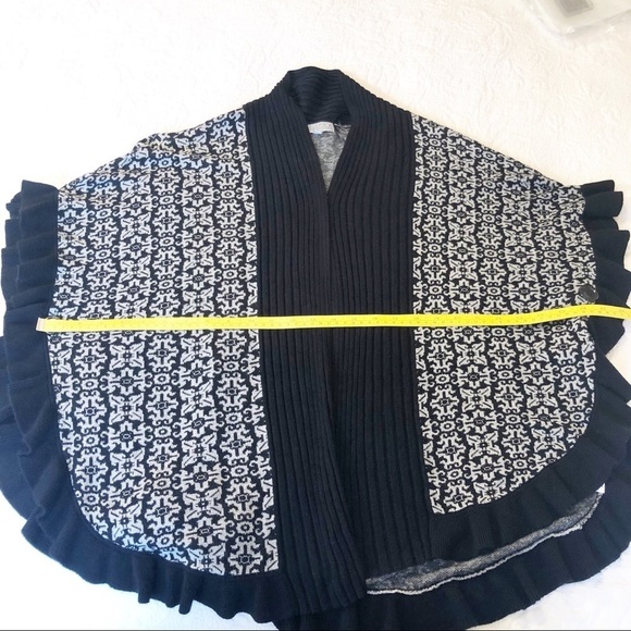 Joseph A. Ruffle Edge Open Front Cadigan - XL - Picture 9 of 10